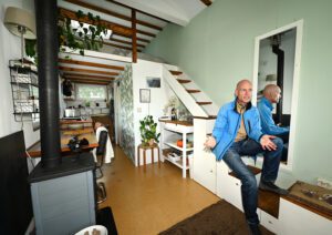Tiny Houses Carisborg met wandeling IVN Kerkrade
